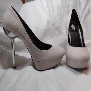 fRh Chrome Heel Velvety Pump Platform